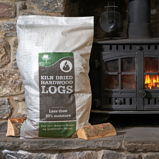 Kiln Dried Hardwood Logs - Jumbo 60 Litre Sack (approx 18kg)