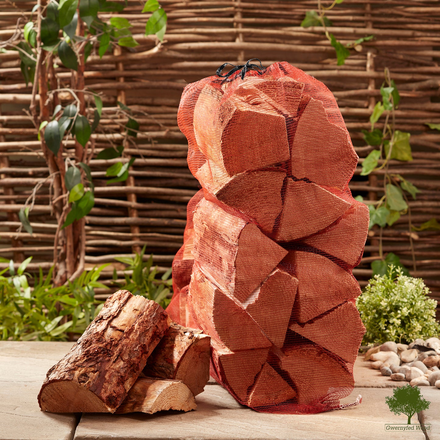 Kiln Dried Softwood Logs 25cm - Huge 60 Litre bag