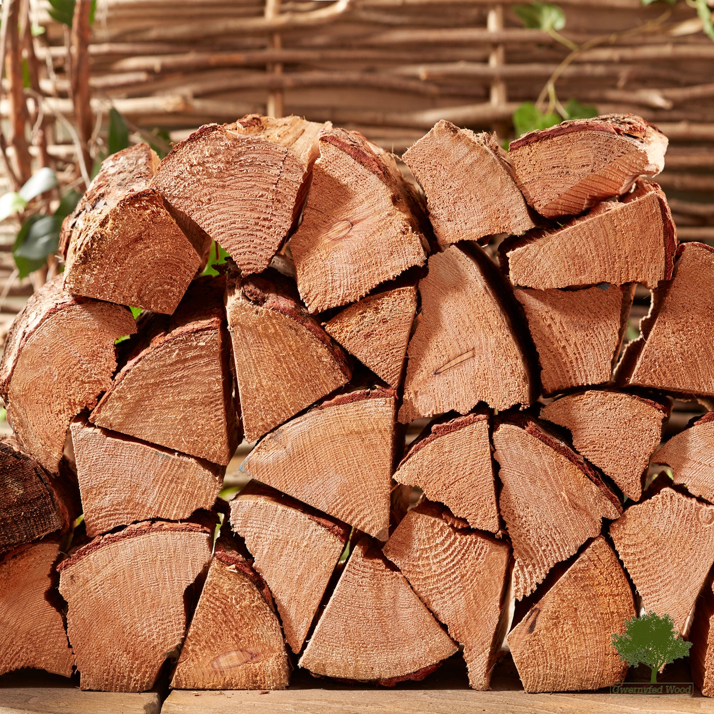 Kiln Dried Softwood Logs 25cm - Huge 60 Litre bag